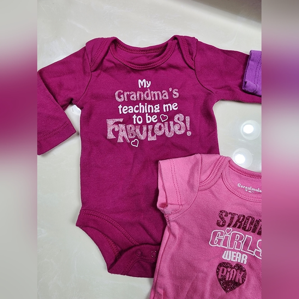 Garanimals Newborn Onesies - Picture 4 of 6